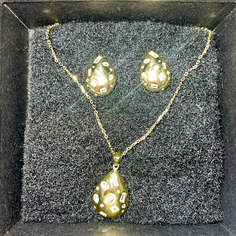 18K Gold Vermeil Necklace and Earrings gift set